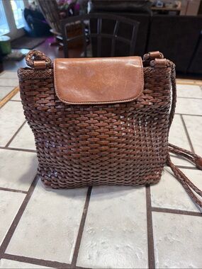 Woven genuine Leather Crossbody Bag in Brown - CEM  brand